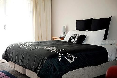 Redwood Lodge Bed And Breakfast Otorohanga Exterior photo